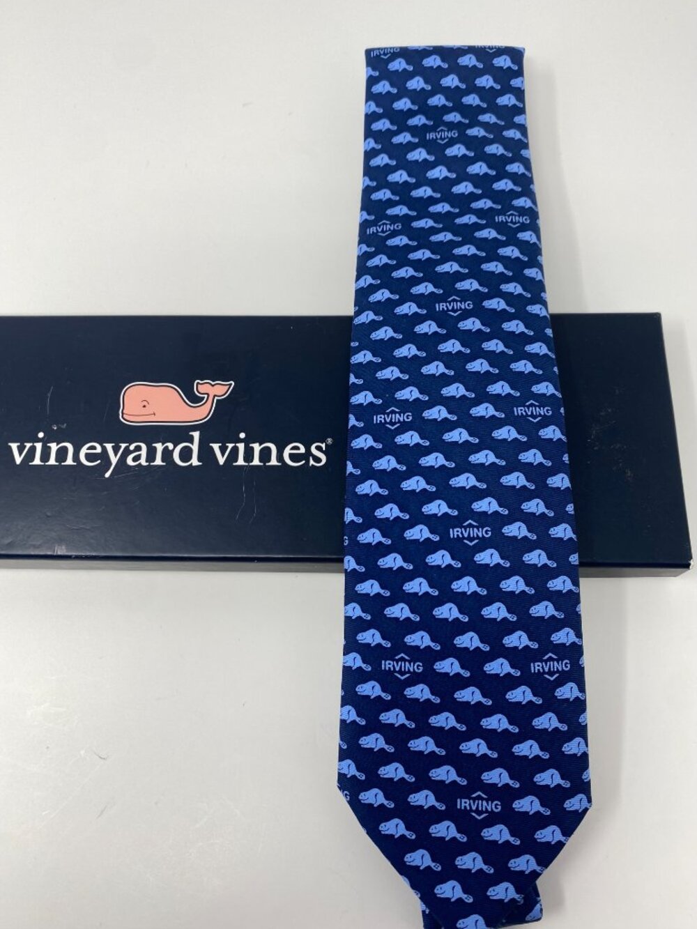 Vineyard Vines Tie Beaver Irving Oil Canada All Over Print Silk NEW with box